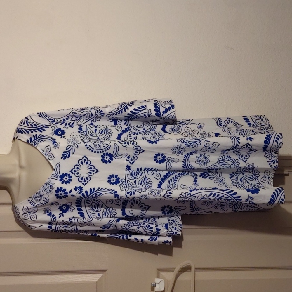Size XXL dress blue and white
